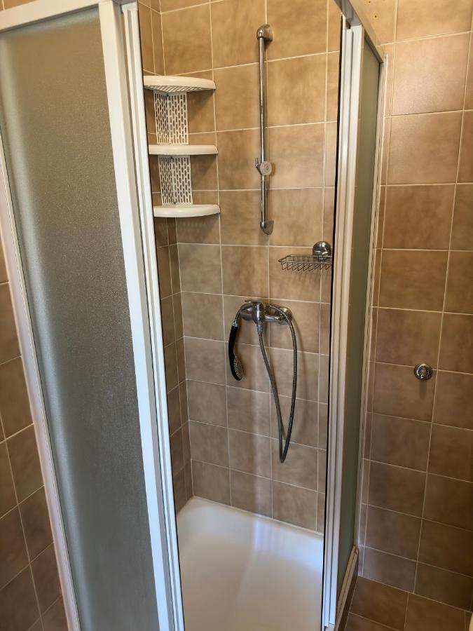 Apartmani Marko Novalja Buitenkant foto
