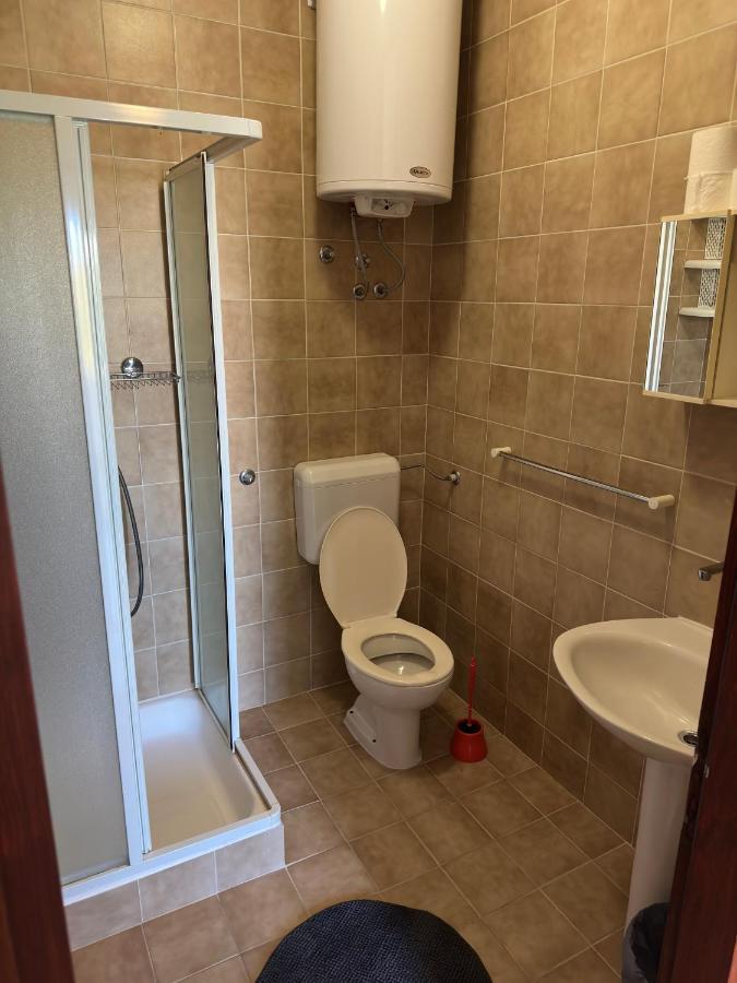 Apartmani Marko Novalja Buitenkant foto