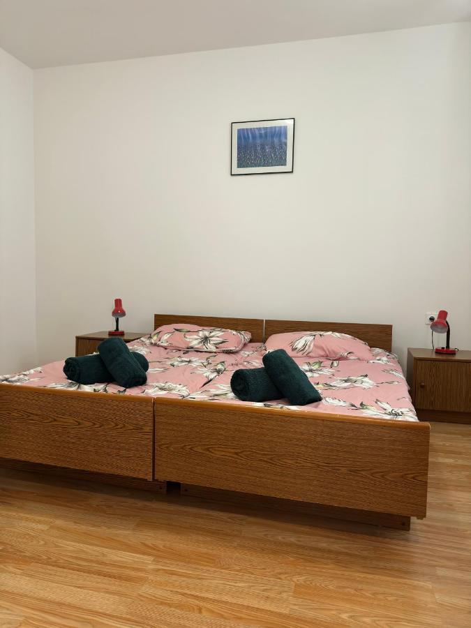 Apartmani Marko Novalja Buitenkant foto