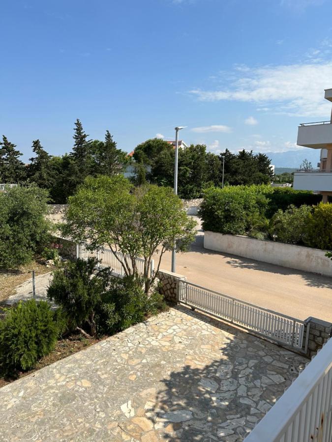 Apartmani Marko Novalja Buitenkant foto