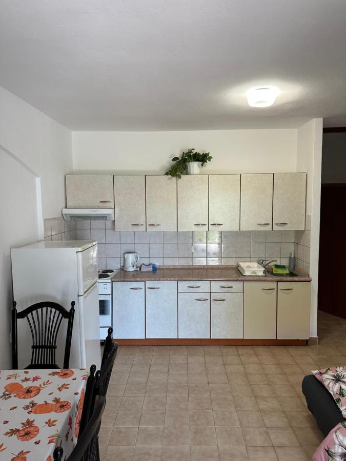 Apartmani Marko Novalja Buitenkant foto