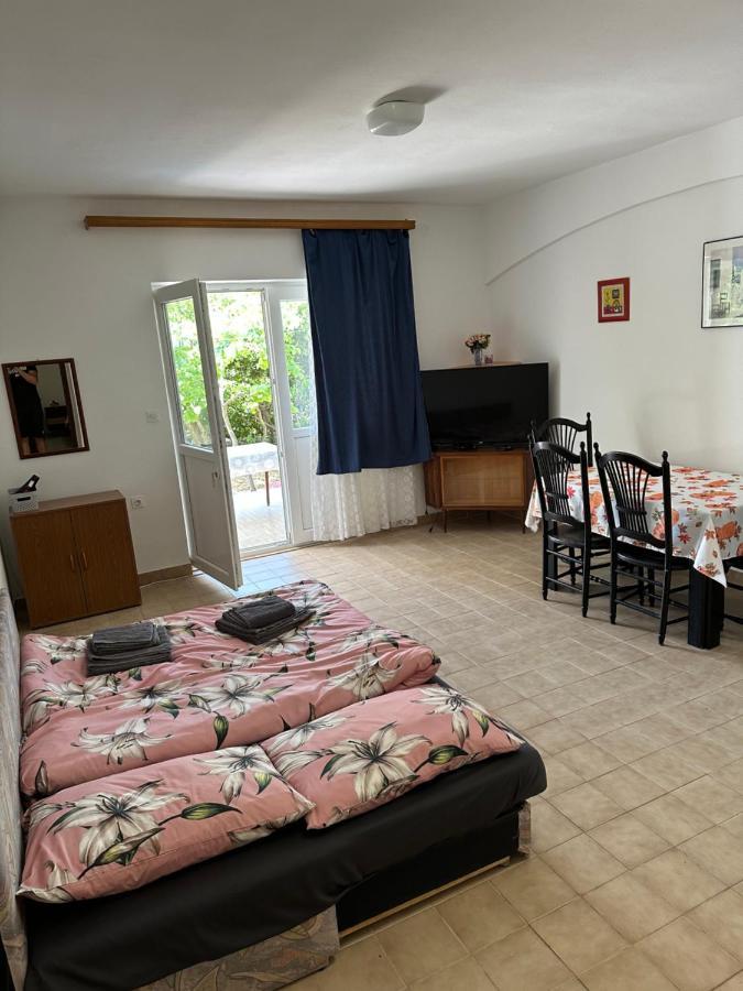 Apartmani Marko Novalja Buitenkant foto
