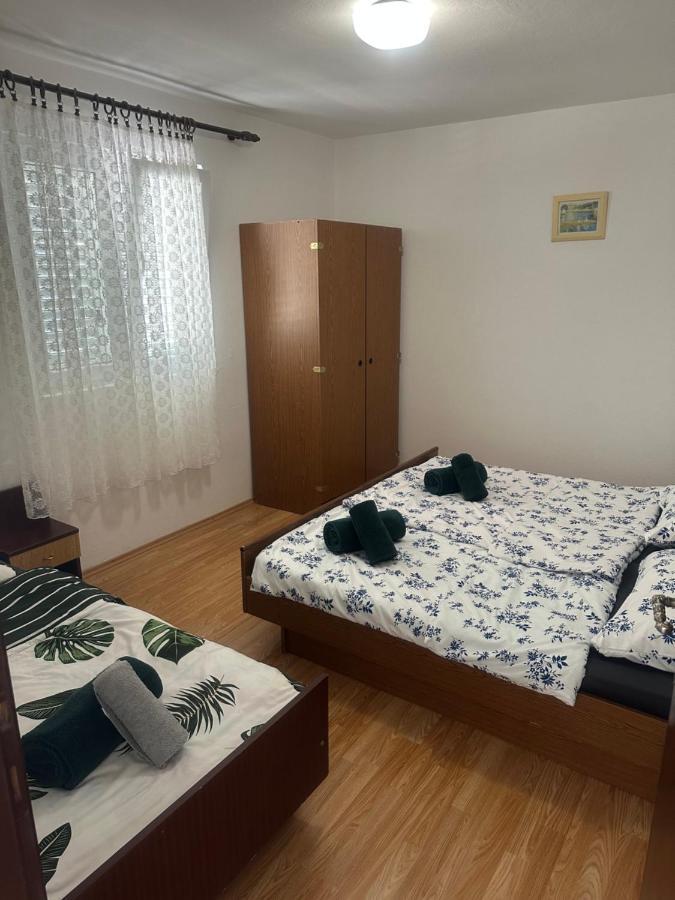 Apartmani Marko Novalja Buitenkant foto
