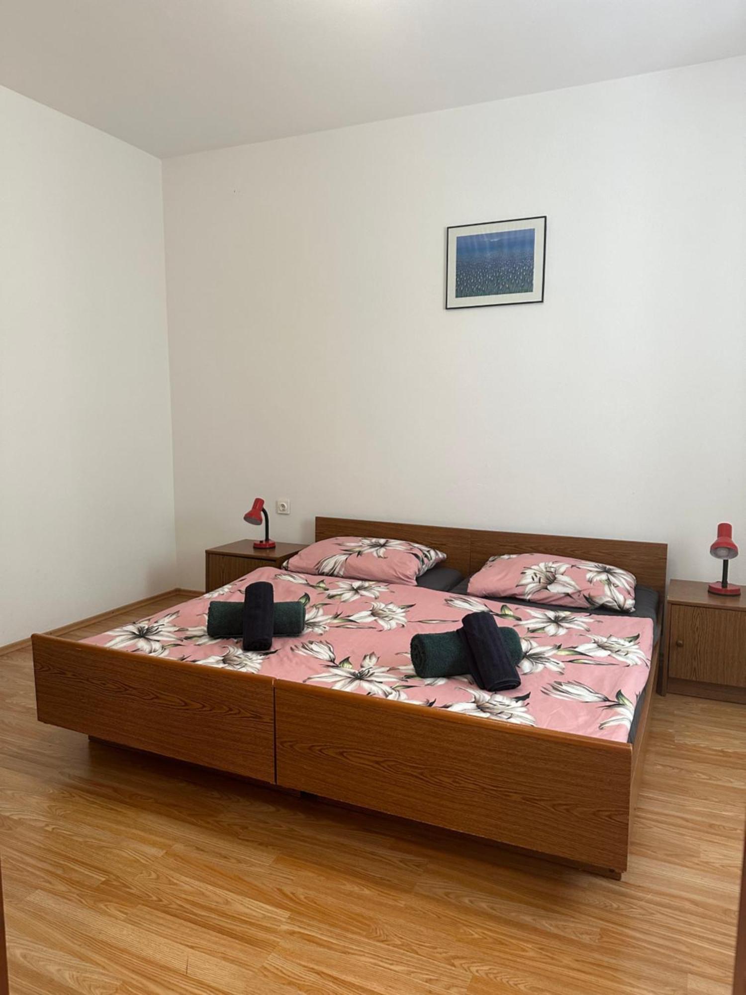 Apartmani Marko Novalja Buitenkant foto